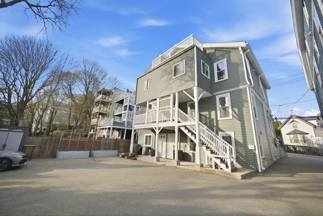 105 Sheridan St 105, Boston, MA 02130