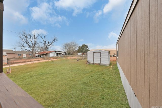 308 Campbell, Jourdanton, TX 78026