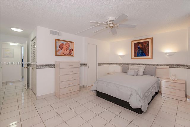 401 SE 3rd St 507, Dania Beach, FL 33004