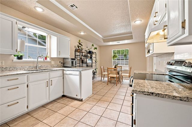 1856 Salem Road, Fayetteville, AR 72704