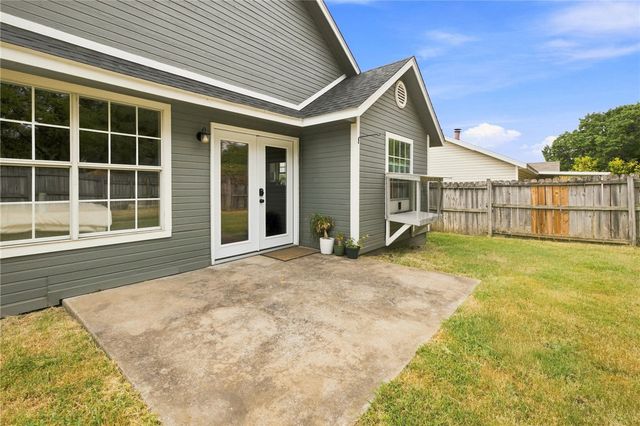 1856 Salem Road, Fayetteville, AR 72704