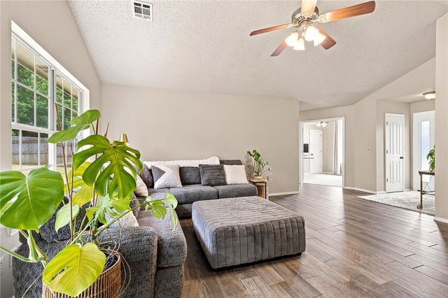 1856 Salem Road, Fayetteville, AR 72704
