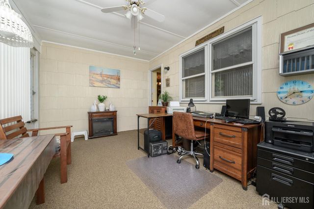 8 Killington Road, Toms River, NJ 08757