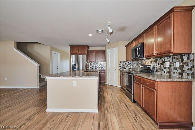 1409 SW 11th TER, Cape Coral, FL 33991