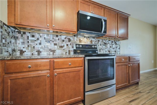 1409 SW 11th TER, Cape Coral, FL 33991