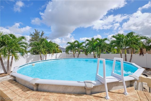 1409 SW 11th TER, Cape Coral, FL 33991