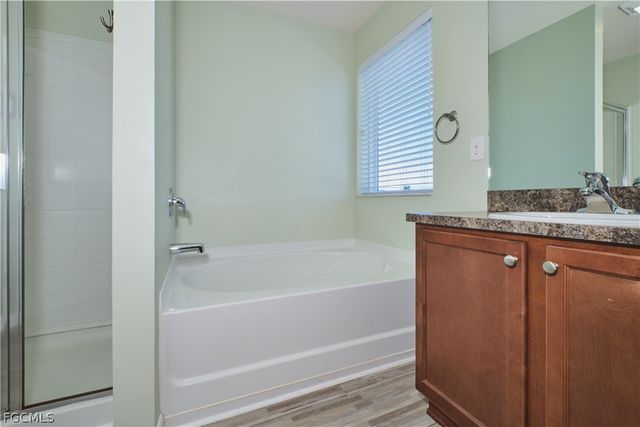 1409 SW 11th TER, Cape Coral, FL 33991