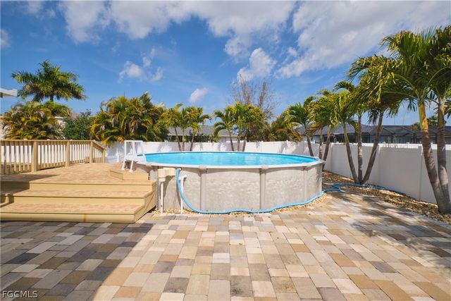 1409 SW 11th TER, Cape Coral, FL 33991