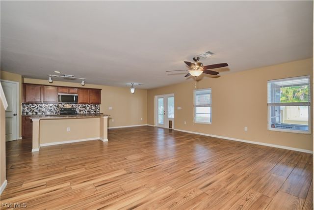 1409 SW 11th TER, Cape Coral, FL 33991