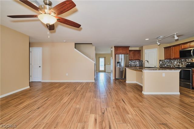 1409 SW 11th TER, Cape Coral, FL 33991