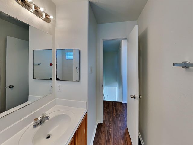 9514 Chapelstone Court, Houston, TX 77044