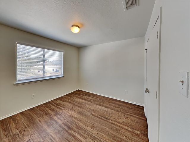 9514 Chapelstone Court, Houston, TX 77044