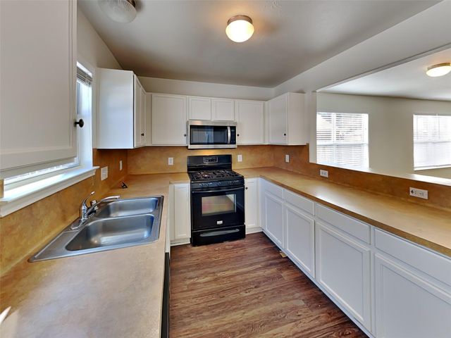 9514 Chapelstone Court, Houston, TX 77044