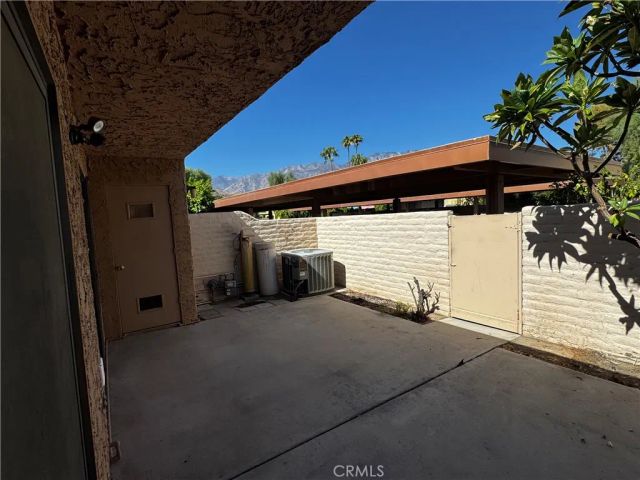 5798 Los Coyotes Drive, Palm Springs, CA 92264