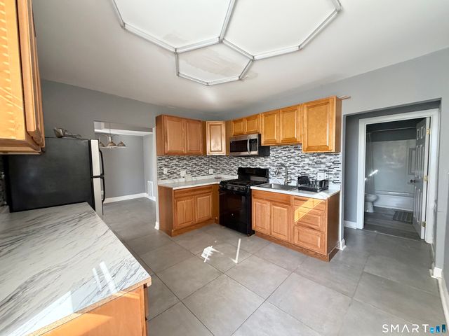 46 Frank Street 2nd floor, New Haven, CT 06519