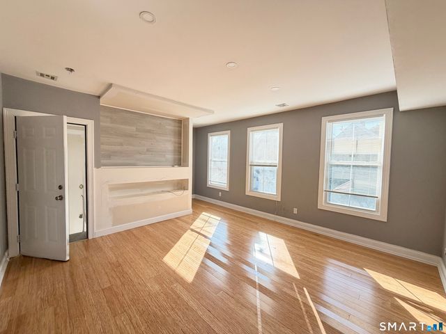 46 Frank Street 2nd floor, New Haven, CT 06519