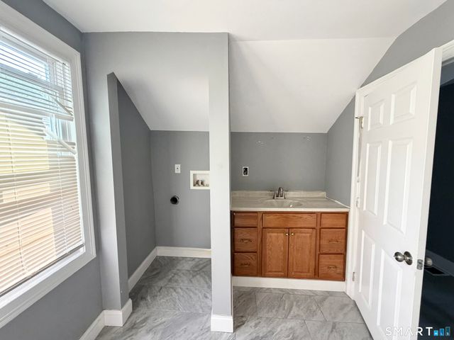 46 Frank Street 2nd floor, New Haven, CT 06519