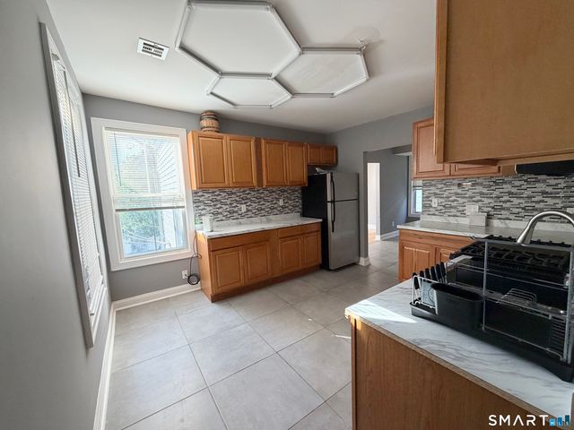 46 Frank Street 2nd floor, New Haven, CT 06519