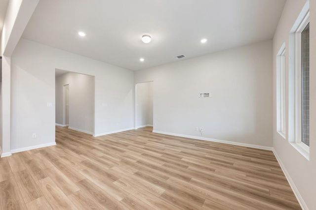 313 Possumhaw LN, San Marcos, TX 78666