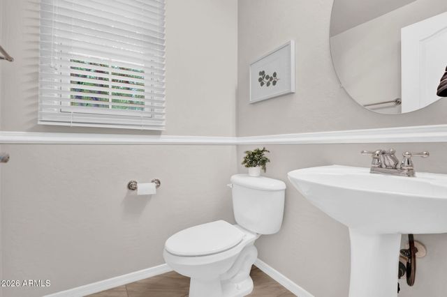 2346 E PECAN Road, Phoenix, AZ 85040