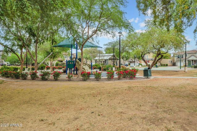 2346 E PECAN Road, Phoenix, AZ 85040