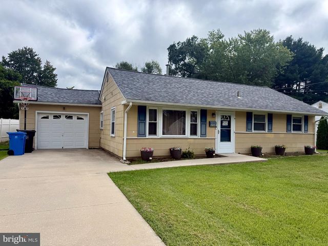 259 N DENNIS DR, Clayton, NJ 08312