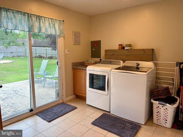 259 N DENNIS DR, Clayton, NJ 08312