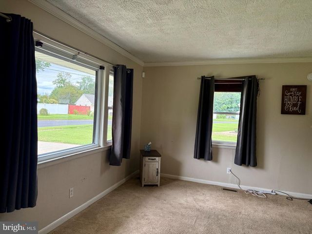 259 N DENNIS DR, Clayton, NJ 08312