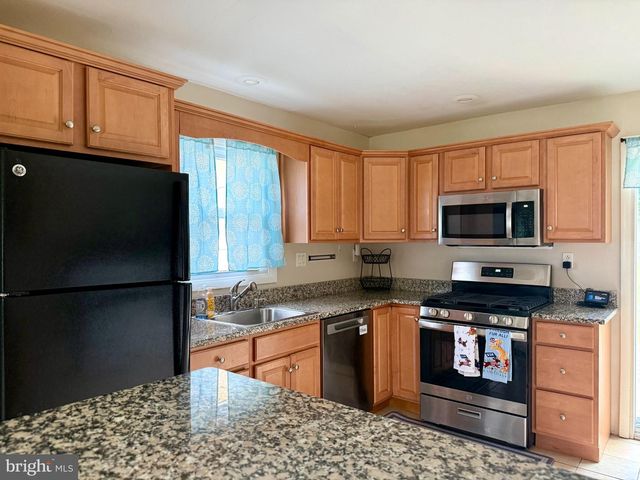 259 N DENNIS DR, Clayton, NJ 08312