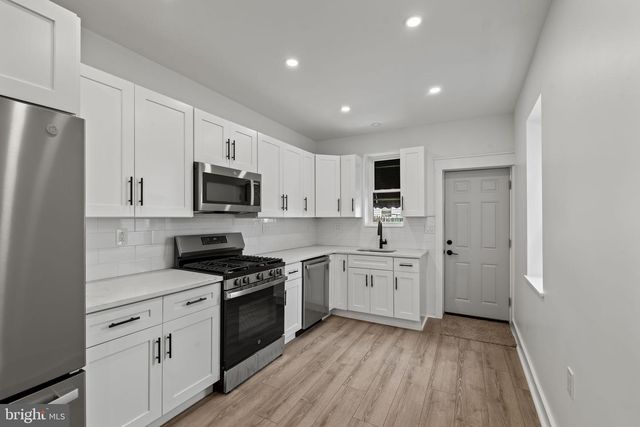 3450 ALMOND ST, Philadelphia, PA 19134