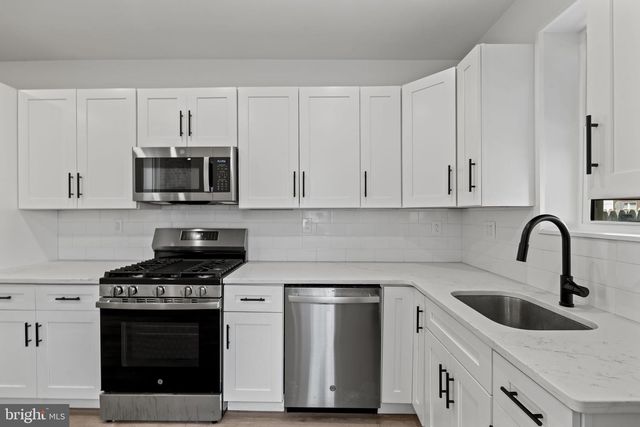 3450 ALMOND ST, Philadelphia, PA 19134