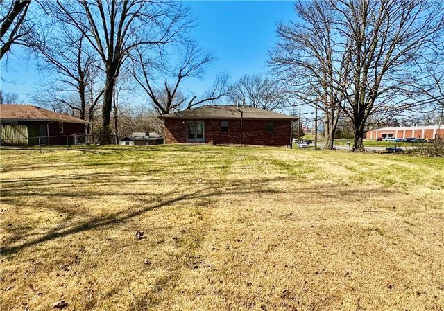 101 Collette Street, Excelsior Springs, MO 64024