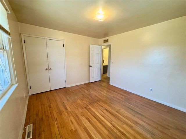 101 Collette Street, Excelsior Springs, MO 64024