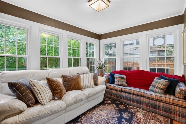 158 Wenonah Rd, Longmeadow, MA 01106