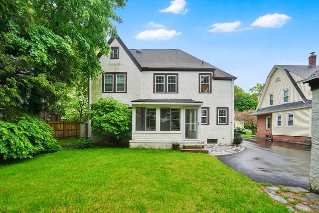 158 Wenonah Rd, Longmeadow, MA 01106