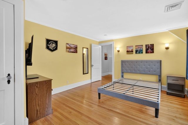 158 Wenonah Rd, Longmeadow, MA 01106