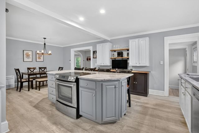 158 Wenonah Rd, Longmeadow, MA 01106