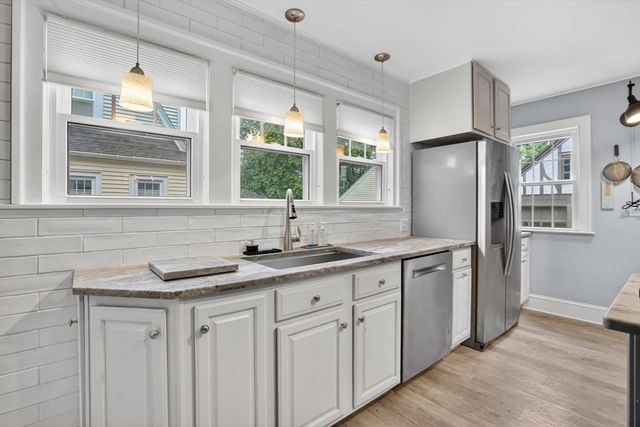 158 Wenonah Rd, Longmeadow, MA 01106