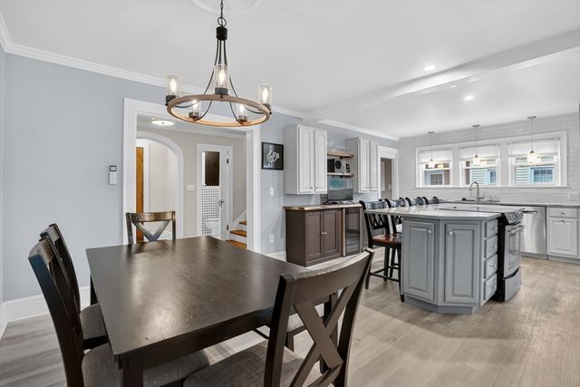 158 Wenonah Rd, Longmeadow, MA 01106