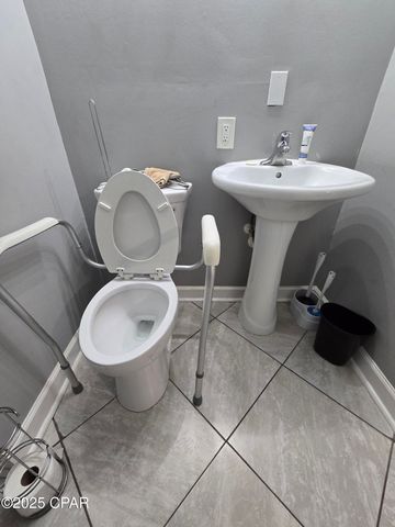 222 Elm Avenue, Panama City, FL 32401