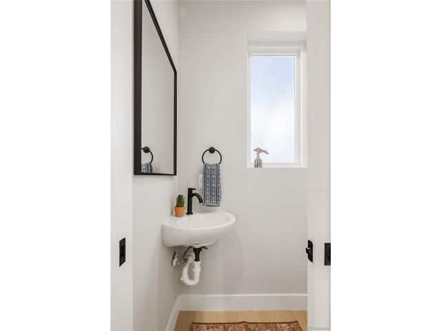 1467 N Locust St, Denver, CO 80220