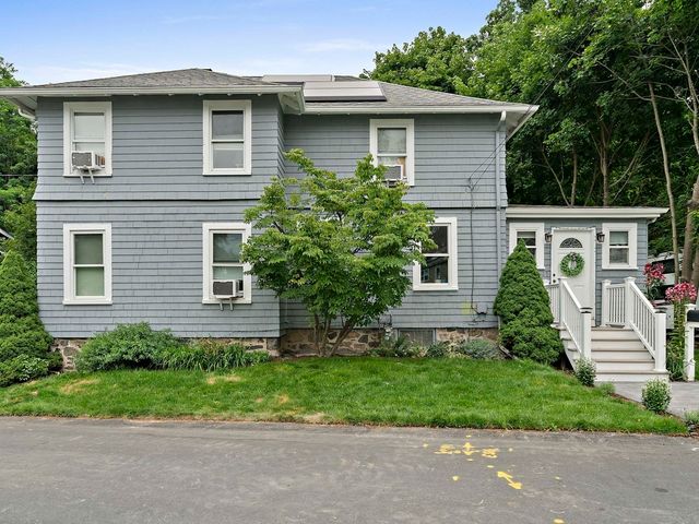 41 Chapel St, Canton, MA 02021