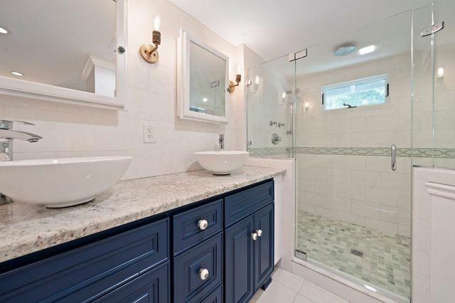 41 Chapel St, Canton, MA 02021
