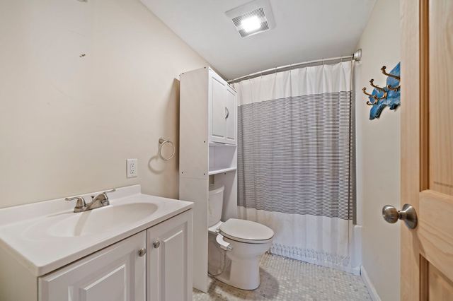41 Chapel St, Canton, MA 02021