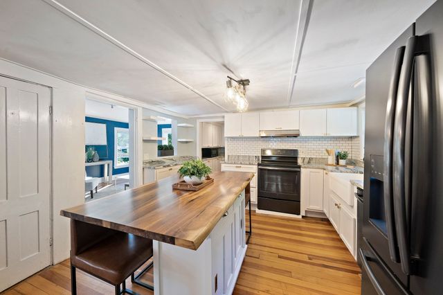 41 Chapel St, Canton, MA 02021
