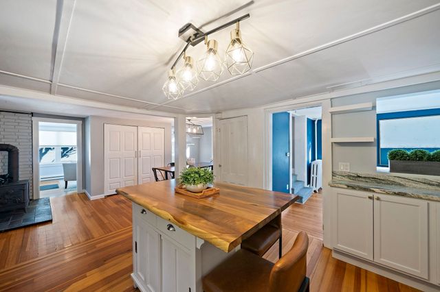41 Chapel St, Canton, MA 02021