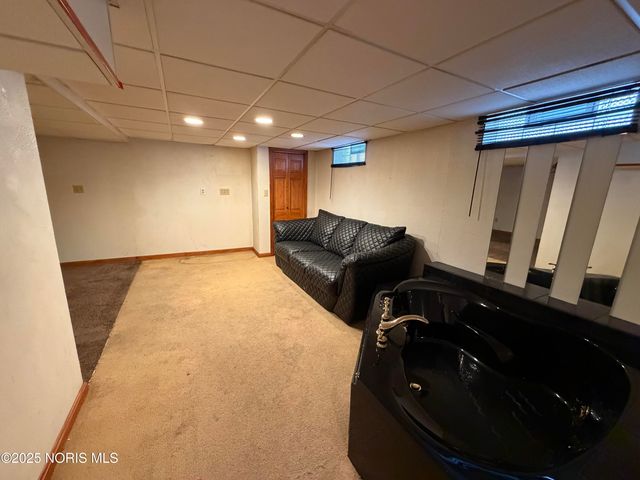 710 N Byrne Road, Toledo, OH 43607