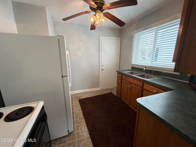 710 N Byrne Road, Toledo, OH 43607