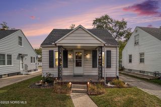 710 N Byrne Road, Toledo, OH 43607