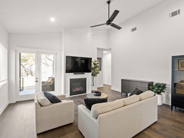 170 Bunker Ranch BLVD 59, Dripping Springs, TX 78620